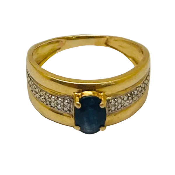 Jolie bague en or blanc avec saphir et diamants