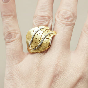 Bague artisanale en or jaune 18 carats avec feu