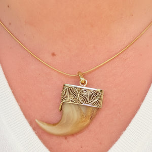 Pendentif griffe de tigre en or jaune 14 K