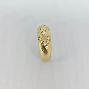 Bagues en or jaune 18k avec 7 diamants 0.07 carats chacun - T 63.5