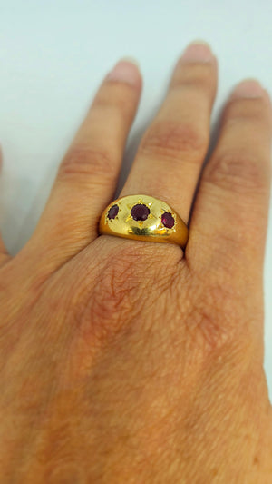 Bague en or jaune 18k avec rubis (9.52g, taille 62)