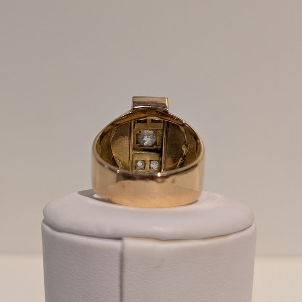 Bagues en or jaune avec diamants