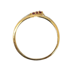 Bague en or jaune 18 carats avec rubis et diamants