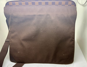 Sacoche Louis Vuitton Shelton MM en bon état