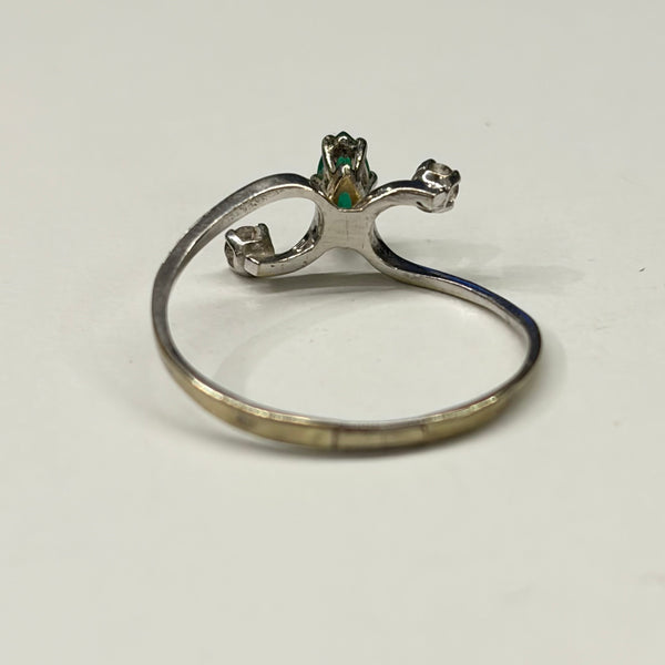 Bague empierrée en Or Gris 18 K