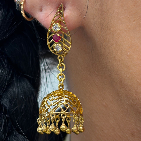 Boucles d'oreilles dormeuses en or jaune 18 K