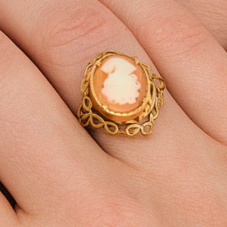 Camée en or jaune 18 carats, taille 51 Poids - 3.19 Grs