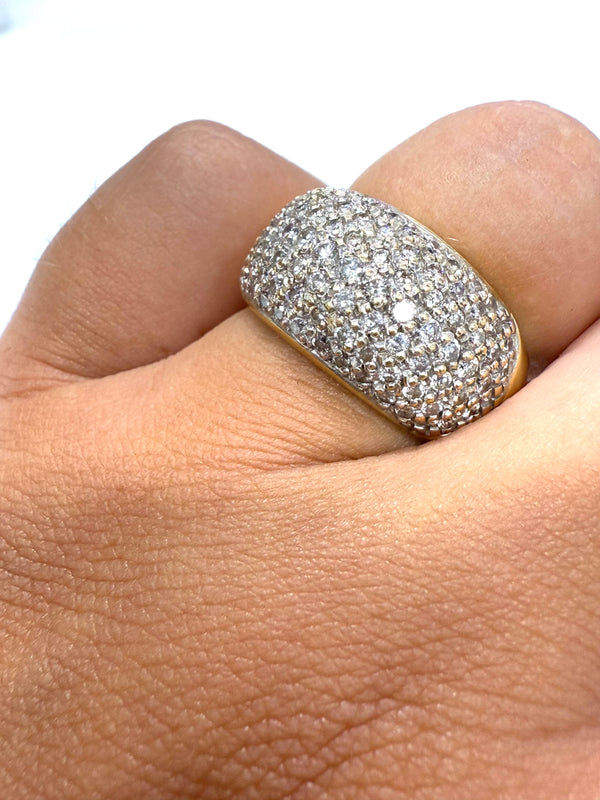Bague en Or jaune 18K avec pavage de diamants T53