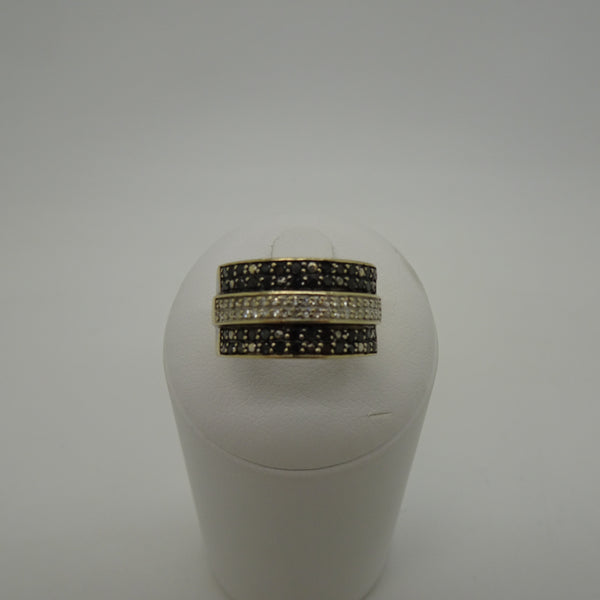 Bague en Or Gris 18K avec Pavage de Diamants