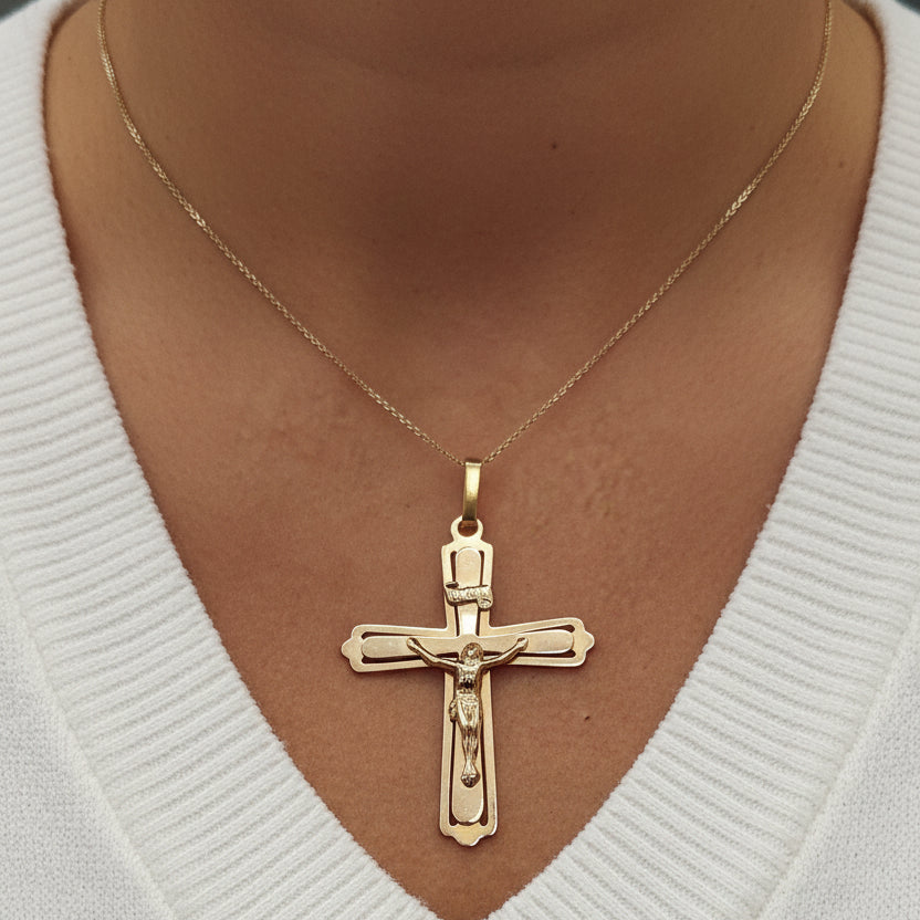 Pendentif Croix Or Jaune 18 Carats Bon Etat