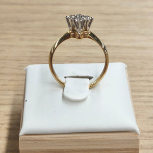 Bague Solitaire en Or Jaune 18 Carats Moissanites Carré