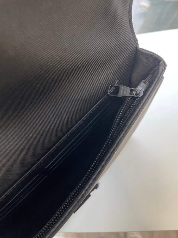 Louis Vuitton Pochette en Toile Monogramme