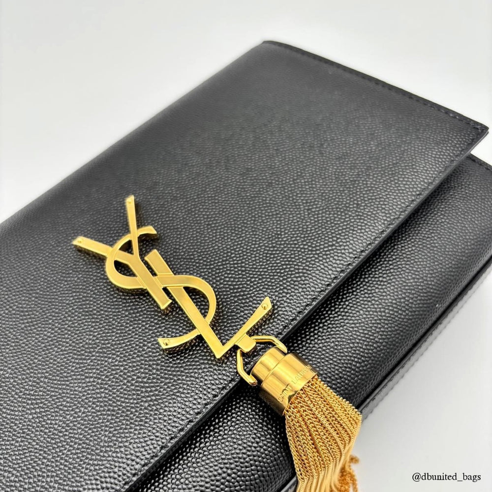 Sac Kate Saint Laurent en cuir noir avec bijouterie dorée