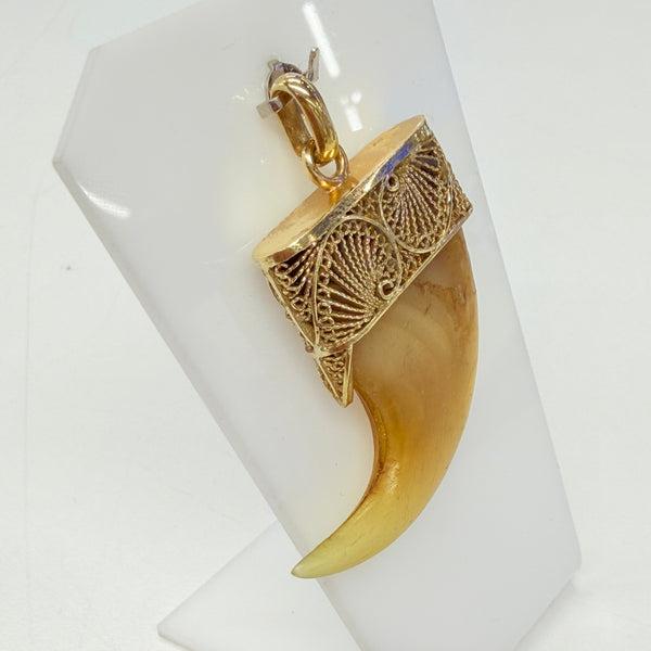 Pendentif griffe de tigre en or jaune 14 K