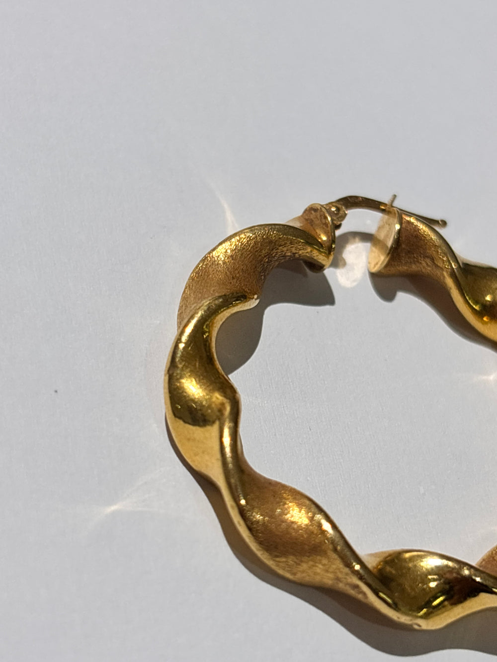 Boucles d'oreilles créoles en or jaune 18K 7.61 Grs