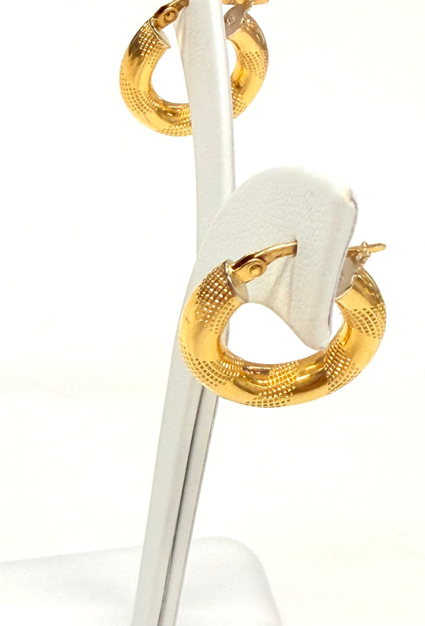 Boucles d'oreilles créoles en or jaune 18k 2.38 Grs