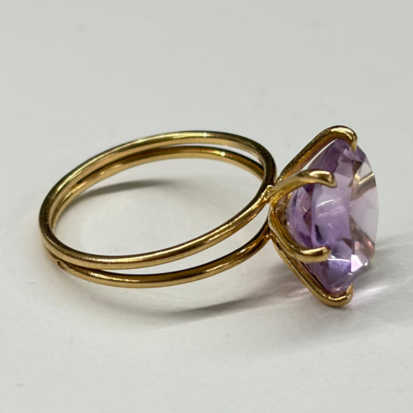 Bague en or jaune 18k et améthyste