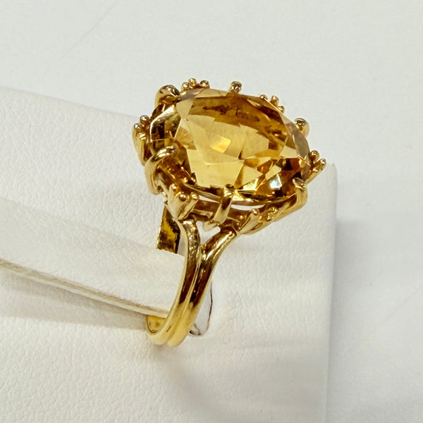 Bague avec Citrine Naturelle en Or Jaune 18K
