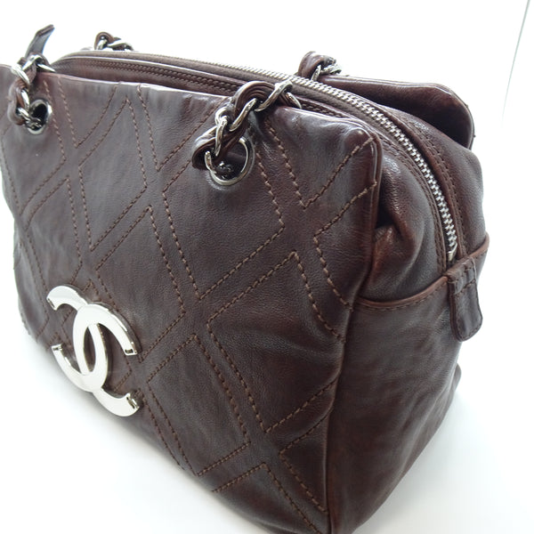 Sac à main Chanel Wild Stitch marron en cuir veau 2005