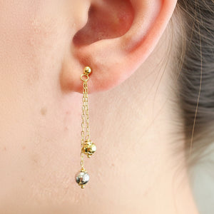 Boucles d'oreilles pendantes en or jaune et blanc 18k - 1.63 G