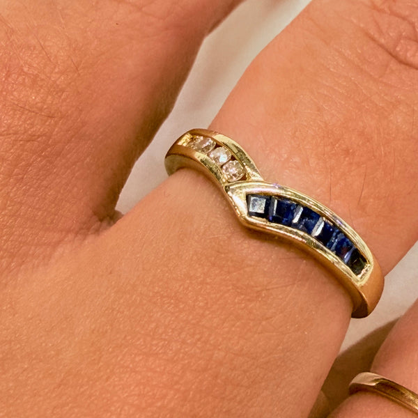 Bague en Or Jaune 18 K avec Diamants et Saphir