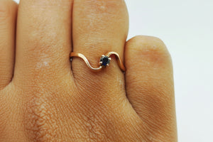 Bague Solitaire en Or Jaune 18K -Taille 54- 1.53g