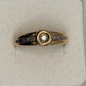 Bague en Or Jaune 18K avec Diamants 0.05ct