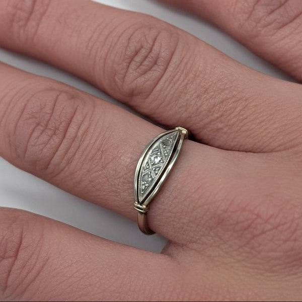 Bague en or blanc 18 K - Taille 53 - 3.58 G