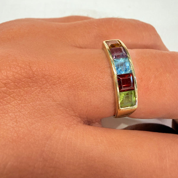 Bague et boucles d'oreilles en or jaune 18K - 7.38 Grs