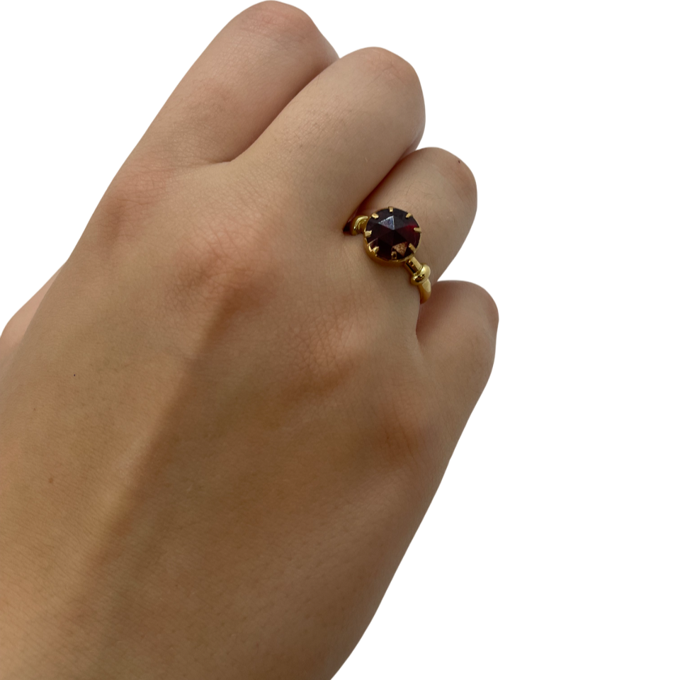 Bague en or jaune 18 carats avec grenat – T 55