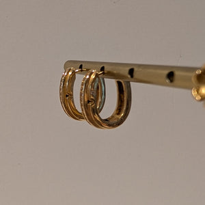 Boucles d'oreilles créoles en or jaune 18K 5.90 Grs