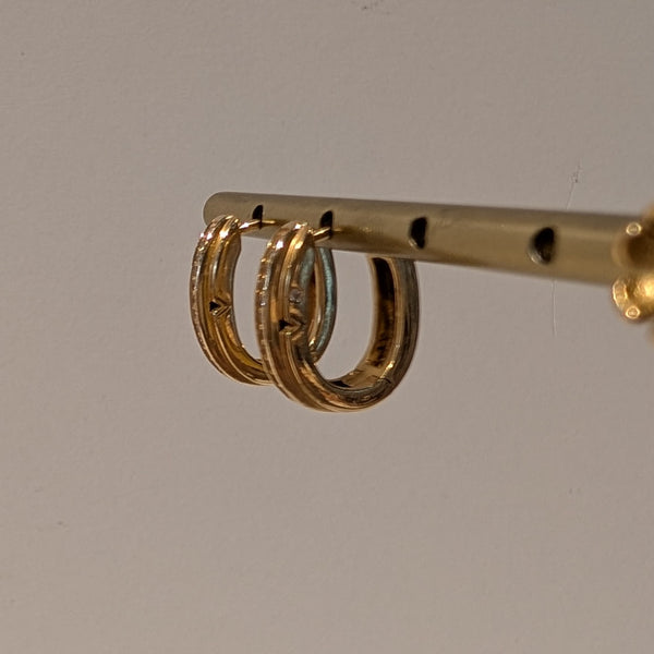Boucles d'oreilles créoles en or jaune 18K 5.90 Grs