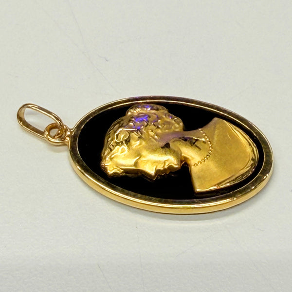 Camée en or jaune 18 K - 2.17 G