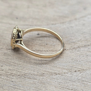 Bague en or jaune 18 carats avec pierre grenat rouge – T 60