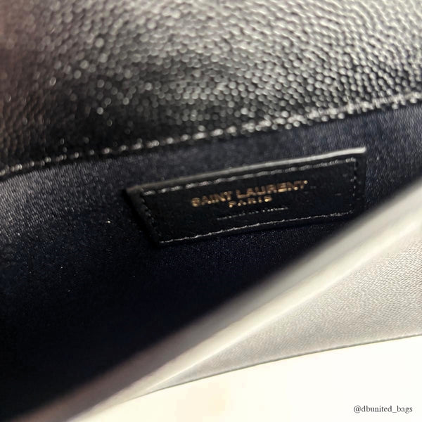 Pochette Saint Laurent Uptown en cuir noir grain de poudre