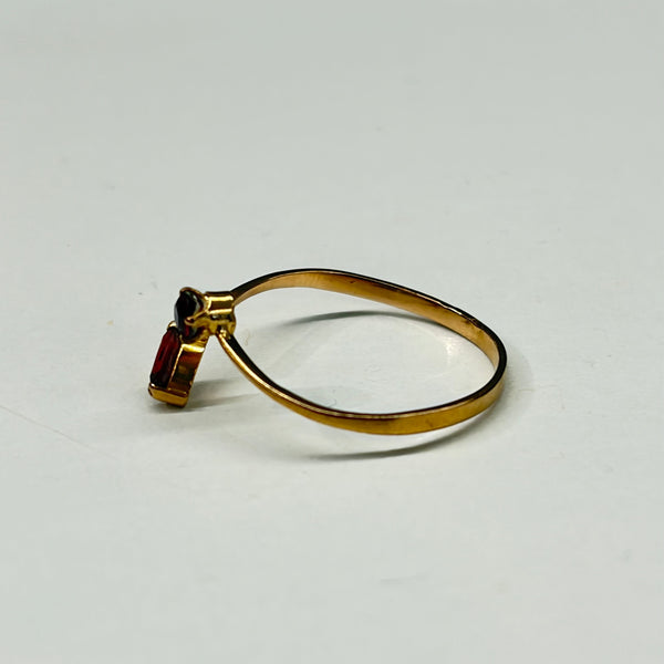 Bague Or Jaune Empierrée avec 2 Grenats