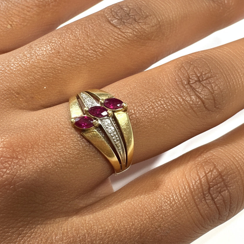 Elégante bague en Or Jaune 18K - T54 - 2.47Grs