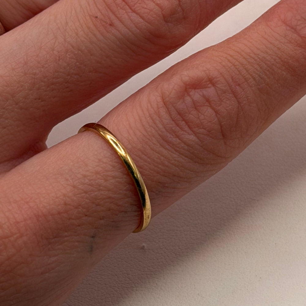 Superbe Alliance en Or Jaune 18 K - Taille 54 - 1.12 G