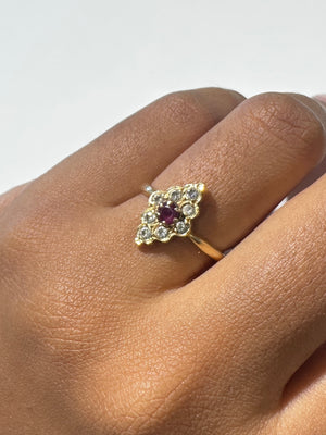 Bague Marquise en Or Jaune 18K - 2.13 Grs - Taille 51