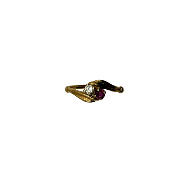 Bague en Or Jaune 18 Carats avec diamant et rubis 1.12 Grs Taille 53