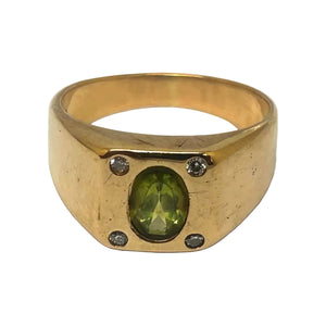 Chevalière en or jaune 18 carats avec péridot