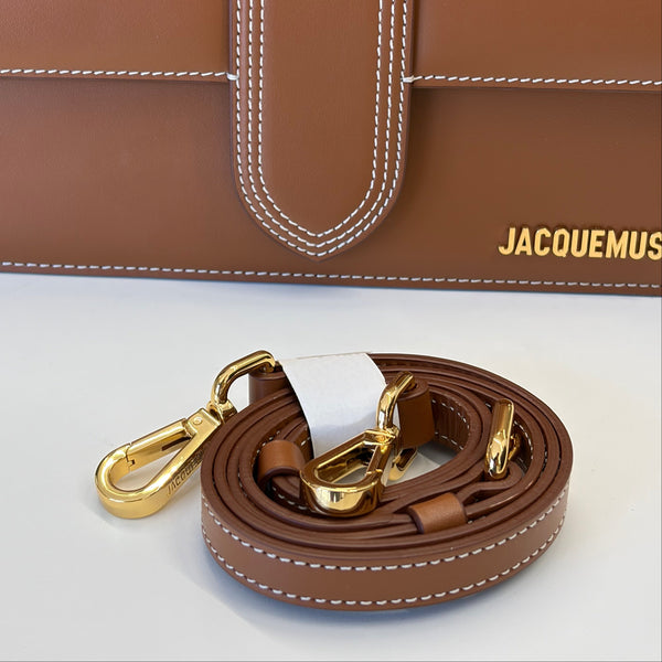 Sac à Main Jacquemus Le Bambino en Cuir Marron à Bandoulière