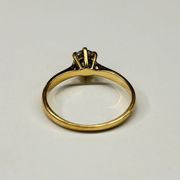 Bague Solitaire en Or Jaune  avec  Oxyde de Zirconium