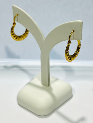 Boucles d'oreilles créoles en or jaune 18K - 1.20 Grs