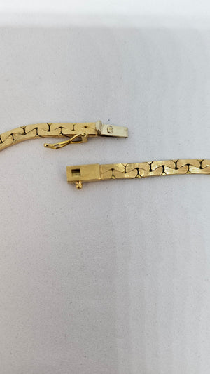 Collier Ras du Cou en Or Jaune 18k Haricot Plat