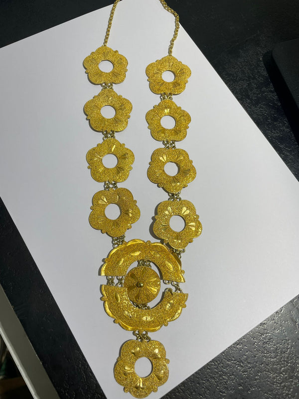 Collier pendentifs fleurs en or jaune 18K 92.30 Grs