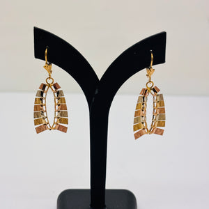 Boucles d'oreilles dormeuses en or 18K 4.38g