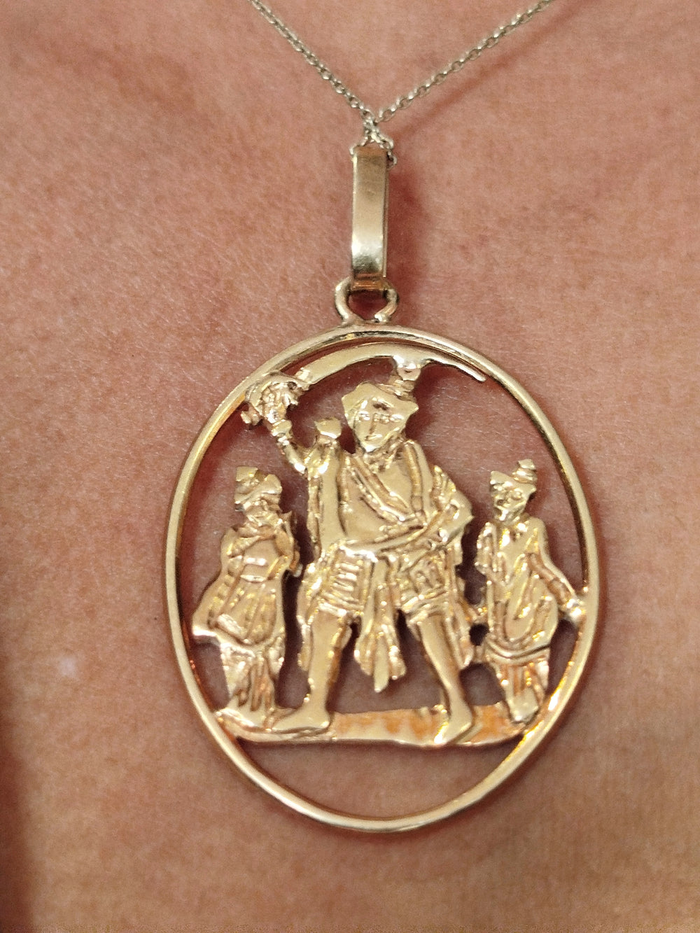 Pendentif Divinité en Or Jaune 18K - 5.57g