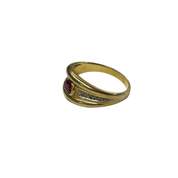Bague en or jaune 750/1000 avec rubis
