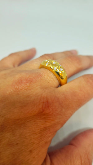 Bagues en or jaune 18k avec 7 diamants 0.07 carats chacun - T 63.5